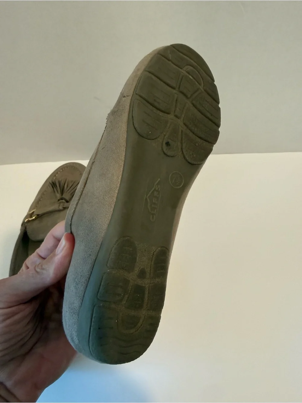 Cliffs suede tan mocassin tassel comfort flat ladies 7.5